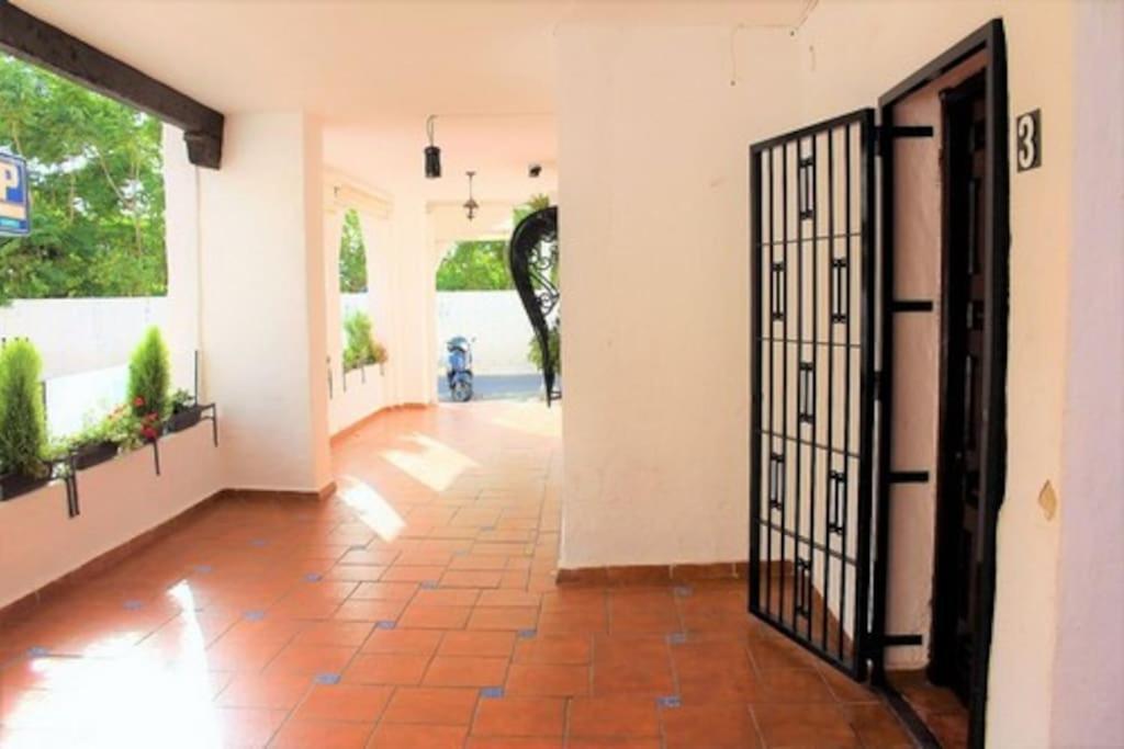Beautiful Spanish Apartment In Торремолінос Екстер'єр фото